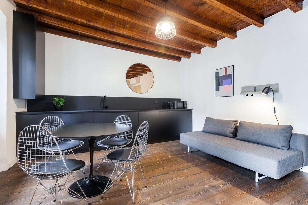 Milano Suite - Downtown Екстер'єр фото